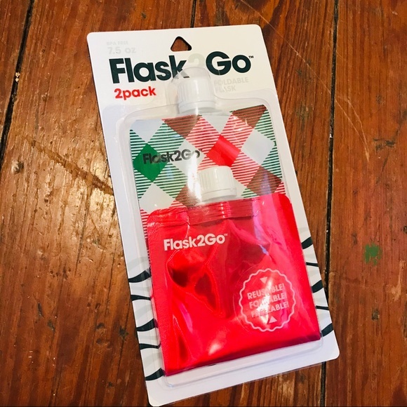 Flask2Go 2 Pack Christmas Flasks - Picture 1 of 1